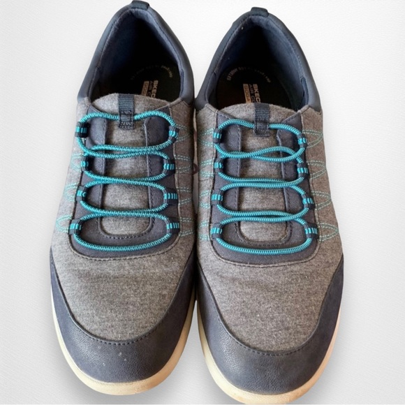 Clarks Shoes - Women’s Clarks Sneakers 11 Grey Blue Slip On Skechers Air Cooled Goga Mat Insole